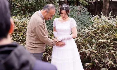 Gã chồng quá yếu, cô vợ dù yêu nhưng vẫn thường quan hệ với bố người chồng đến có thai