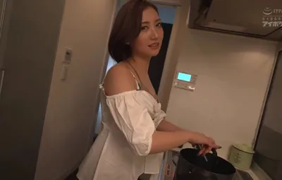 Cậu em người chồng trúng độc đắc và người vợ mới cưới của anh trai có chiếc lưỡi điêu luyện