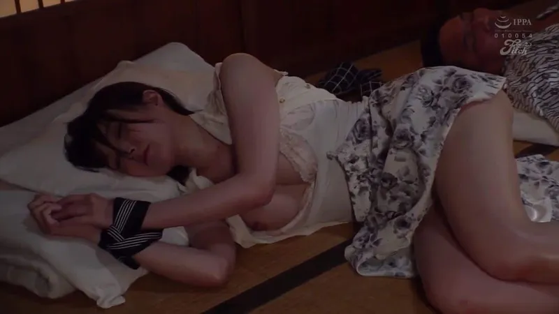 Xin chồng đi công việc với tiền bối, nữ nhân viên rơi vào kế hoạch của ông tiền bối biến thái